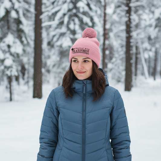 Black Forest Martial Arts Bommelmütze Winter Style & Fight Spirit